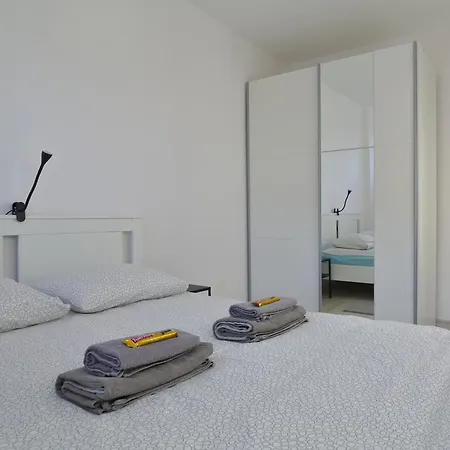 Апартаменты Amik Apartament-night View *