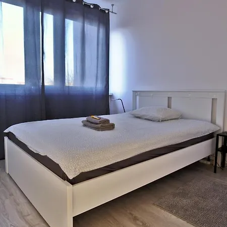 Amik Apartament-night View