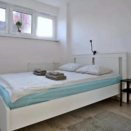 Amik Apartament-night View Apartmán *