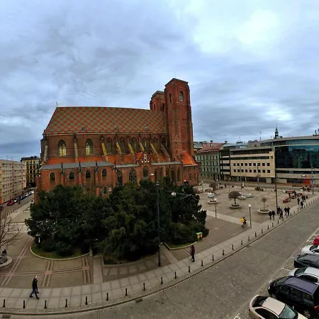 Amik Apartament-night View 아파트 브로츠와프