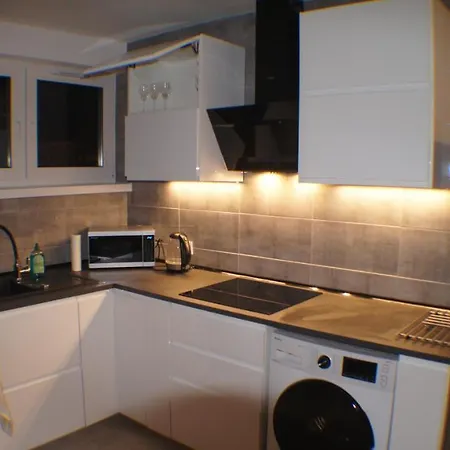 Amik Apartament-night View 아파트 *