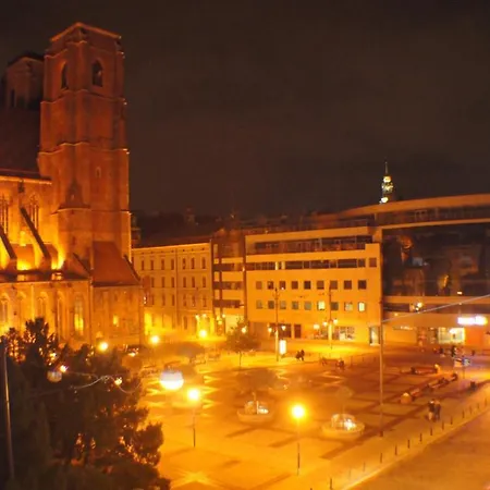 Апартаменты Amik Apartament-night View Вроцлав
